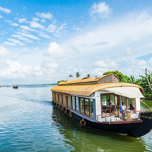 Houseboat and sky – serene tour travel moment