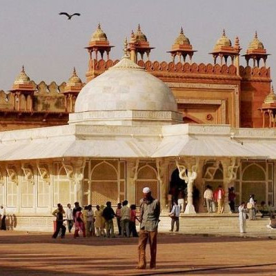 White marble shrine – peaceful traveler tour