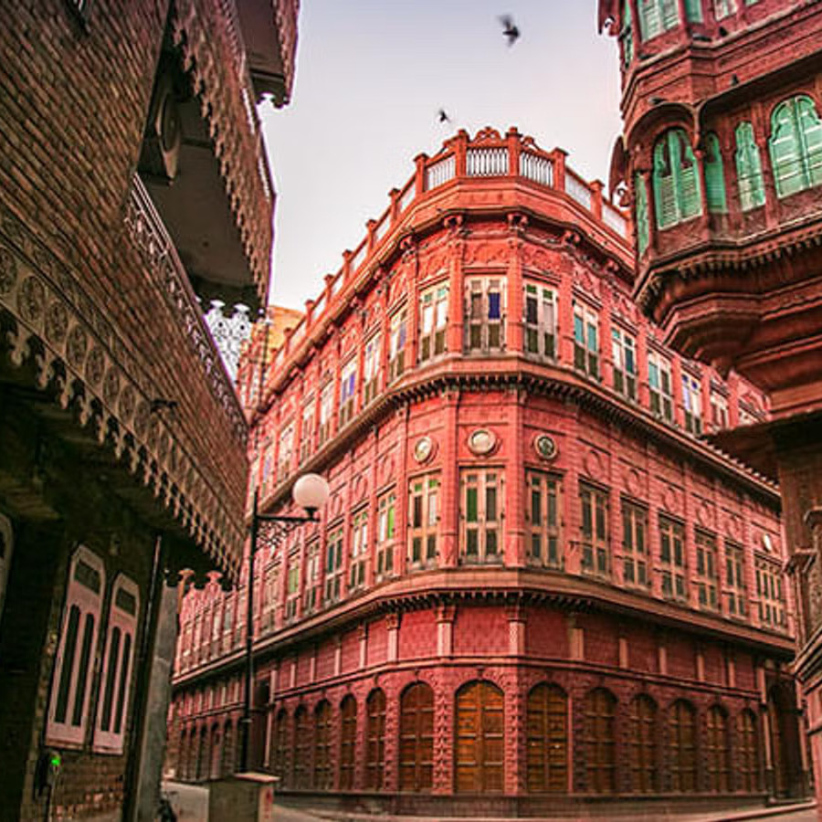 Red sandstone streets – cultural tour route