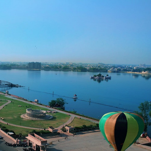 Hot air balloon view – scenic holiday adventure