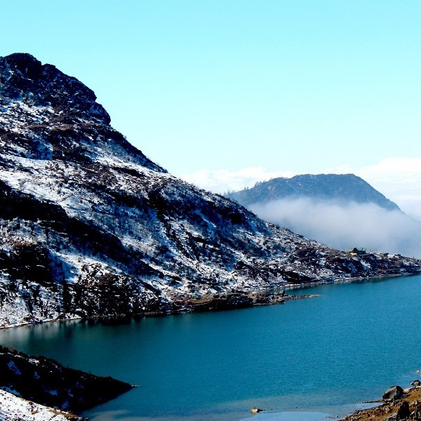 Tsomgo Lake and mountain – scenic travel tour
