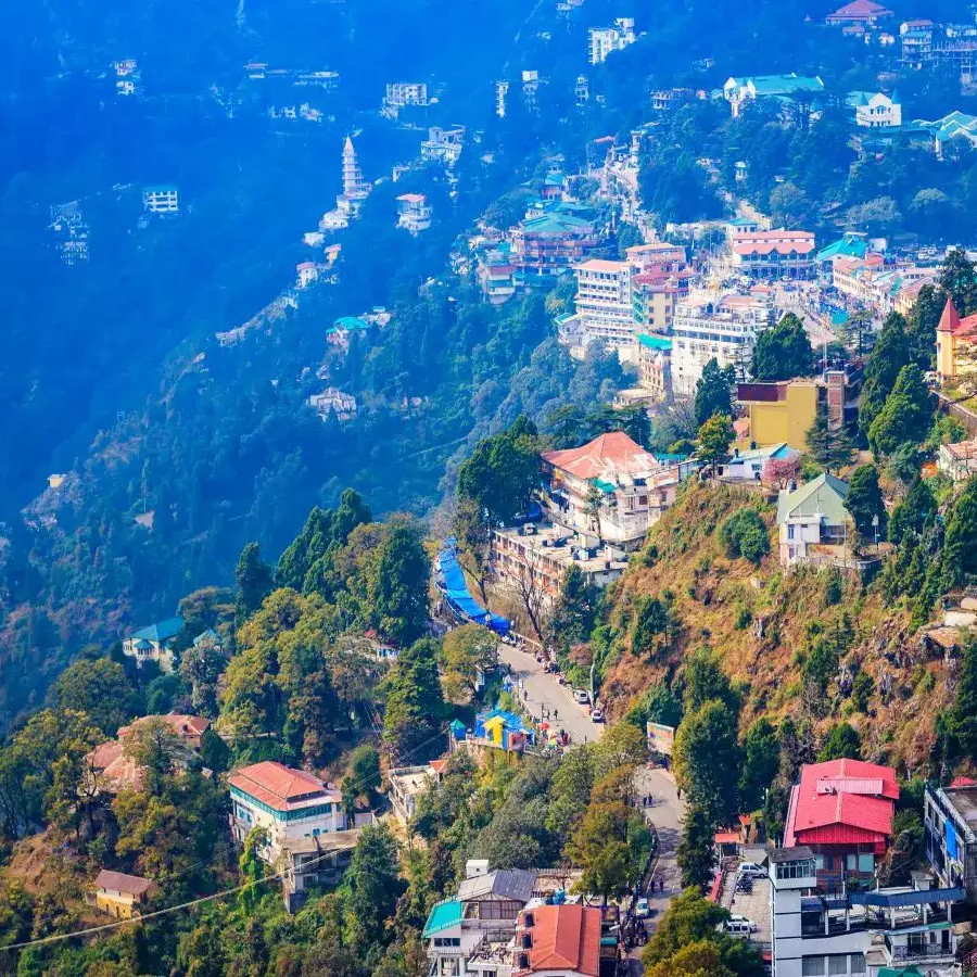 Vibrant hill town – scenic travel escape