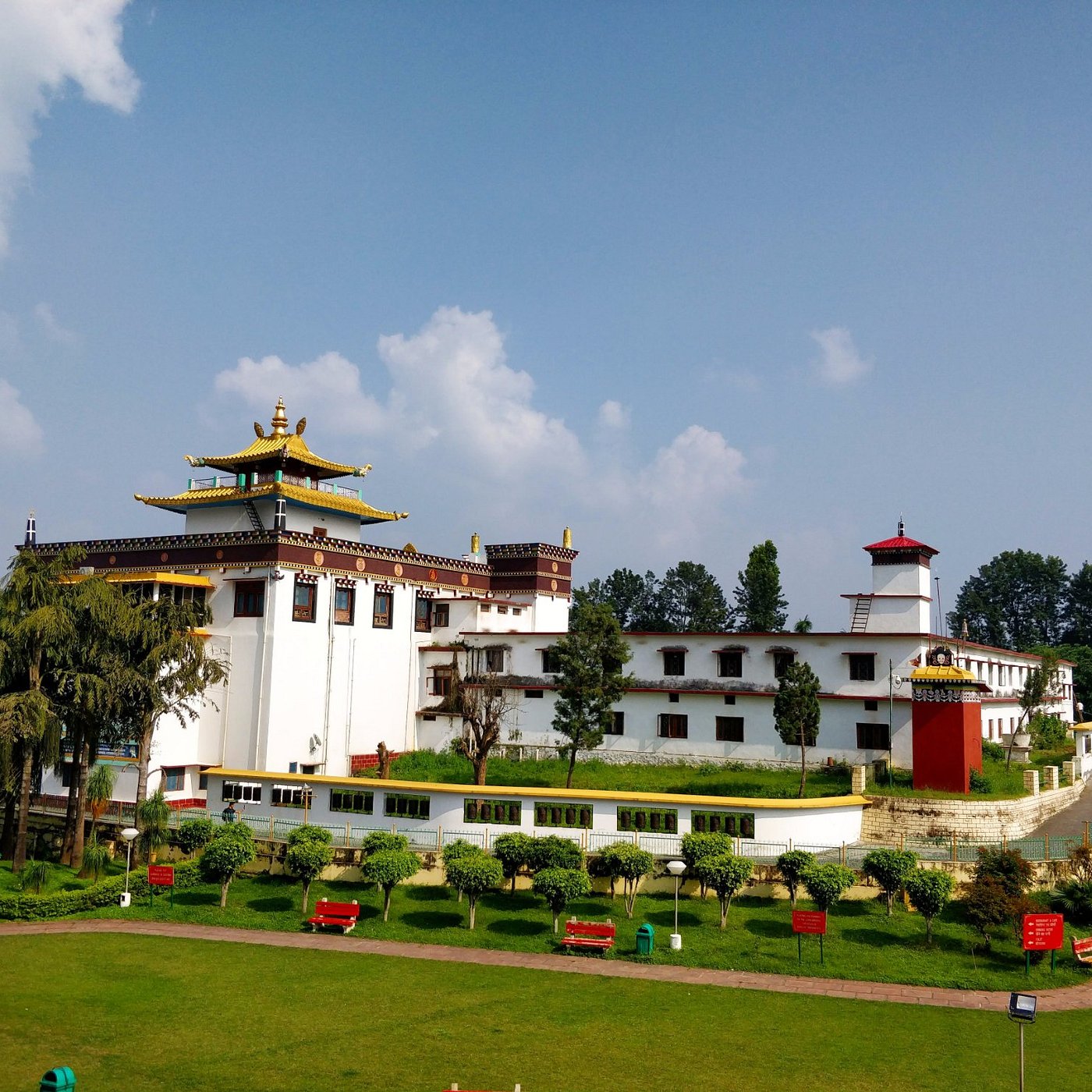 Blossoms & Blessings: Auli, Badrinath & Valley of Flowers Escape(Per Person)